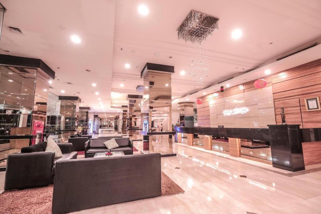 Great Western Hotel & Resort Serpong - タンゲラン エクステリア 写真